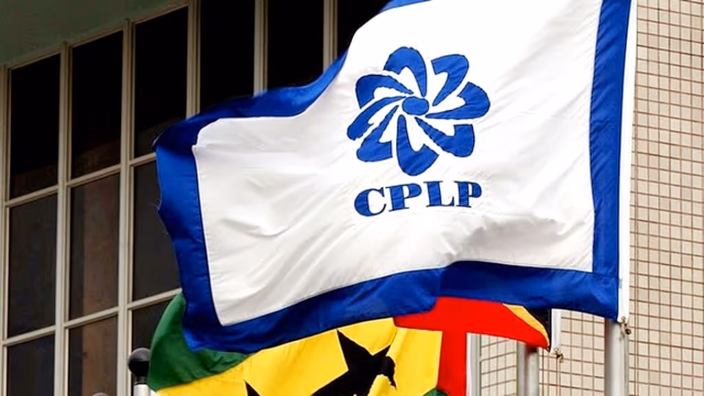 França obtém estatuto de Estado observador associado da CPLP