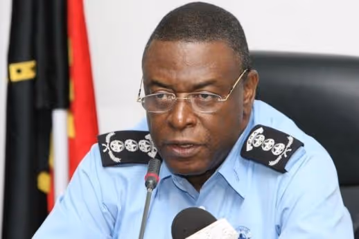 Paulo de Almeida assume Comando Geral da Polícia Nacional