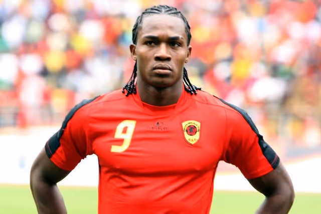 Manucho Gonçalves vai apoiar Escola de Formação de Futebolistas da Terra Nova