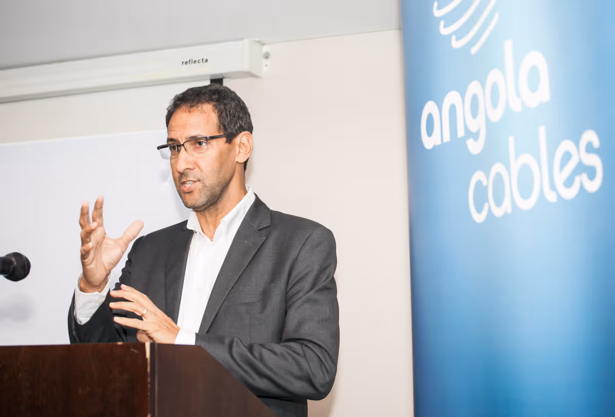 “A internet em Angola é cara porque não é uma coisa isolada do país, onde tudo é caro”, afirma CEO da Angola Cables   