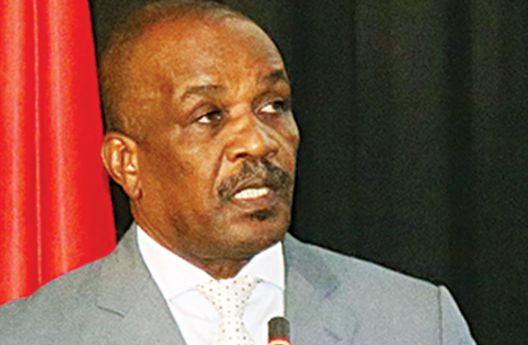 Docente defende que Angola deve evitar erros na implementação das autarquias locais