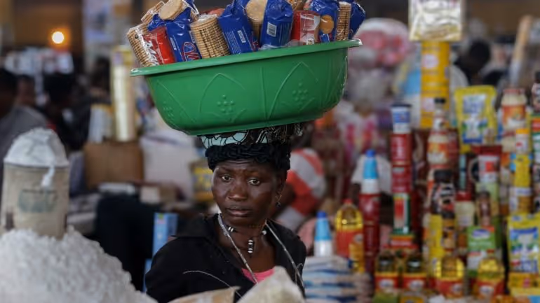 AADIC denuncia a comercialização nas ruas de produtos expirados
