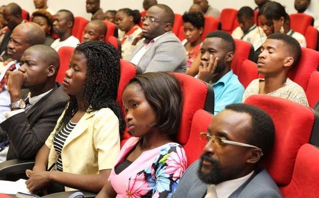 Governo apela ao diálogo no seio da juventude