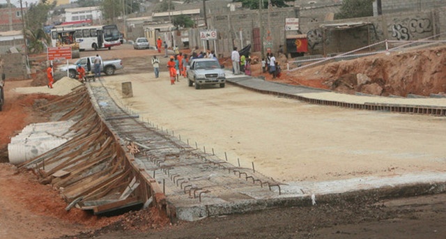 Trabalhadores da empresa pública de pontes há cinco anos sem salários