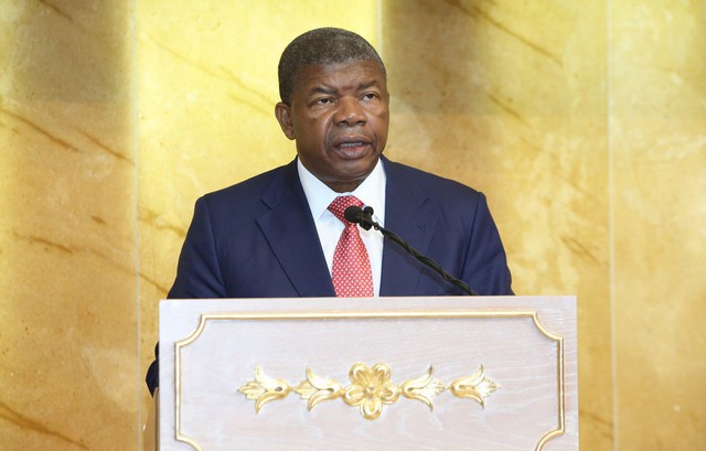 Angola precisa da industrialização para combater o desemprego