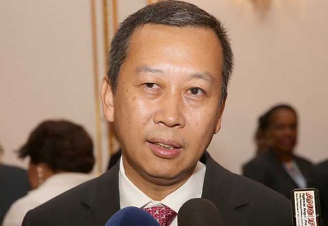 Diplomata chinês admite associação criminosa em Angola