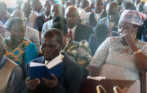 Líderes religiosos contestam actividades pastorais sem formação teológica