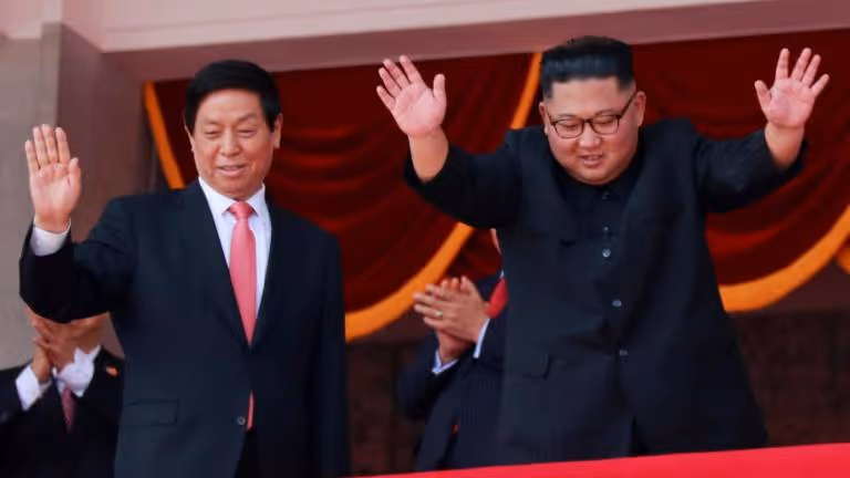 China apela a Pyongyang e Washington que concretizem consenso