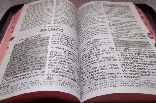 Primeira versão da Bíblia Sagrada em Umbundo já circula no país