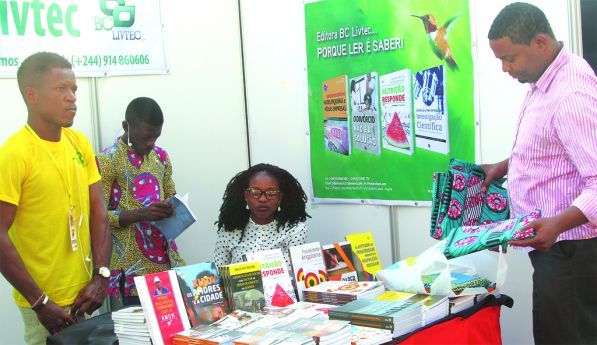 Universidades apresentam baixa produção de livros