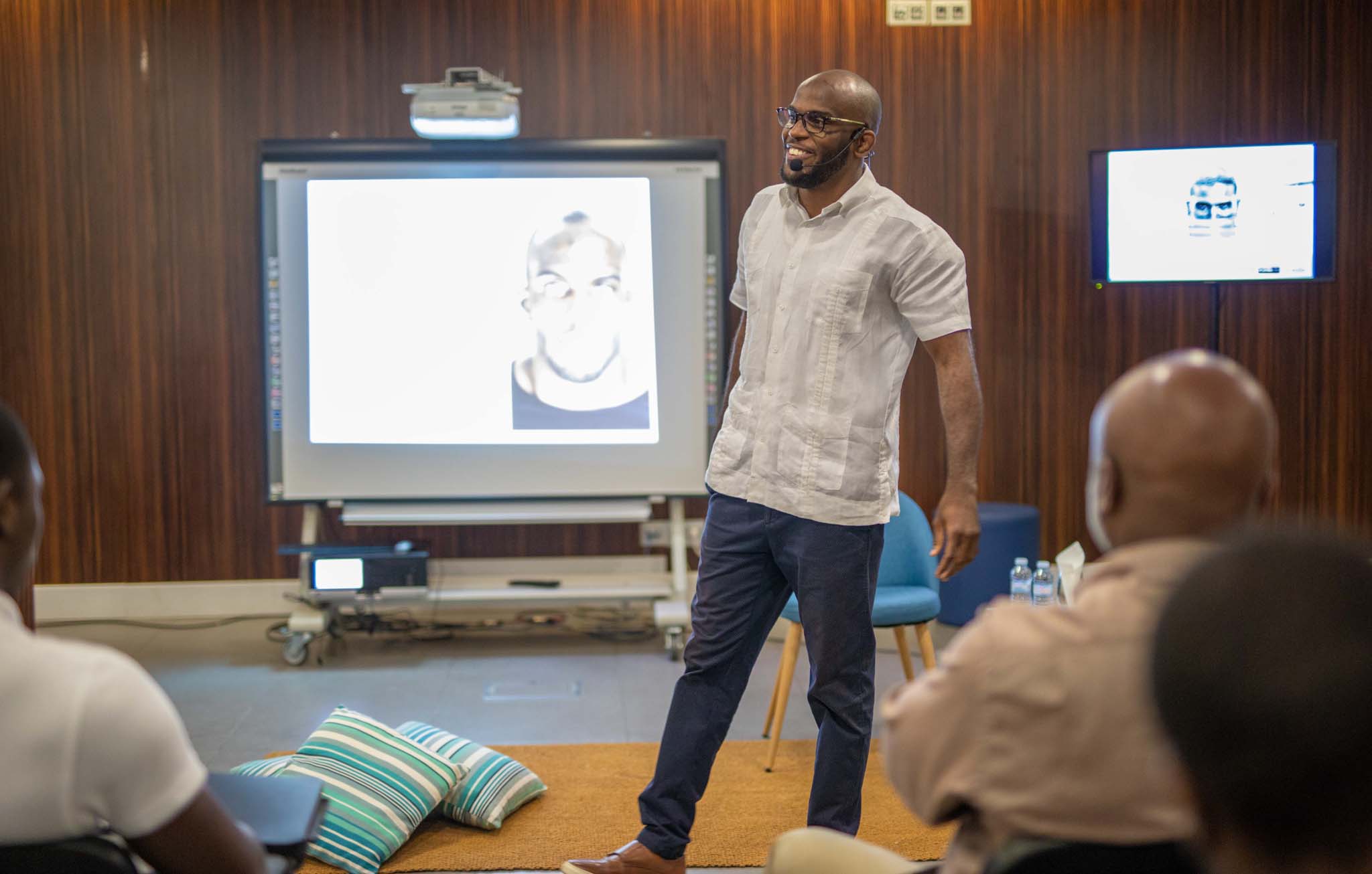 “É importante que as pessoas tenham desde cedo o conceito de finança pessoal”, aconselha Walter Faustino