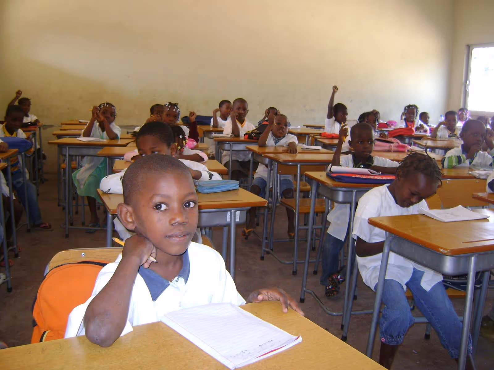 Bié: Oitenta escolas do ensino primário são encerradas por falta de professores