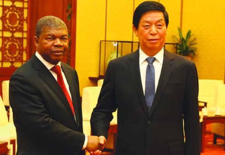 Angola-China: Governo traz ao país um financiamento de dois mil milhões de dólares 