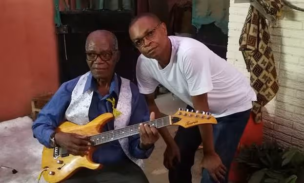 Guitarrista Matumona Sebastião defende maior valorização da música tradicional