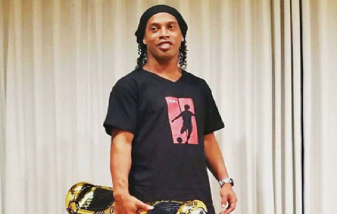 Ronaldinho Gaúcho arruinado: tem menos de seis euros no banco