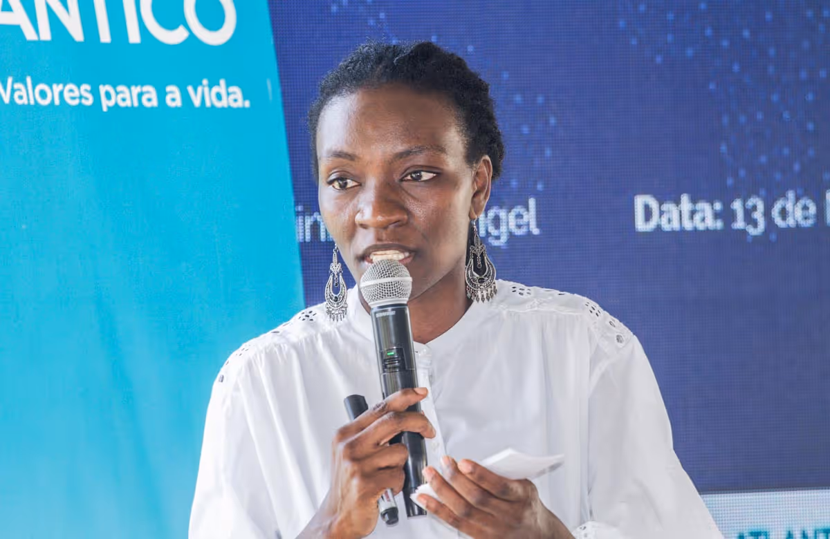 “Deve-se criar incentivos para quem actua no sector informal”, defende Lúcia Stanislas