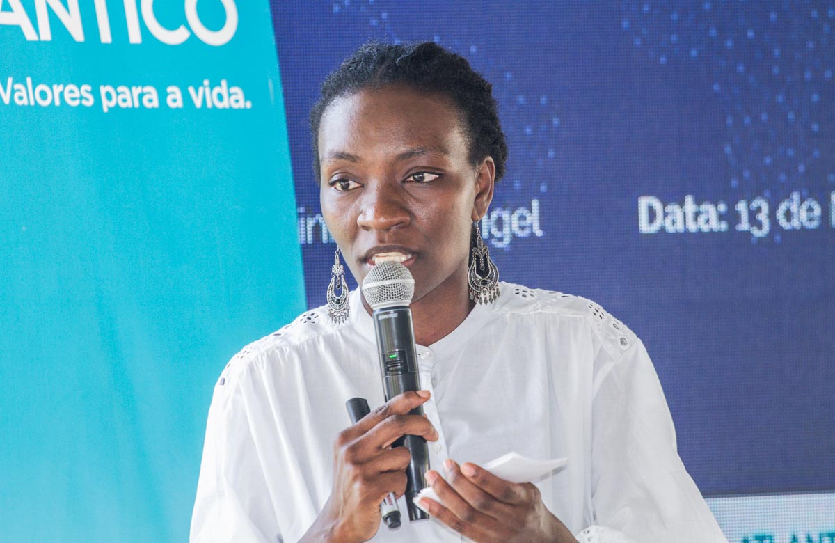 “Deve-se criar incentivos para quem actua no sector informal”, defende Lúcia Stanislas