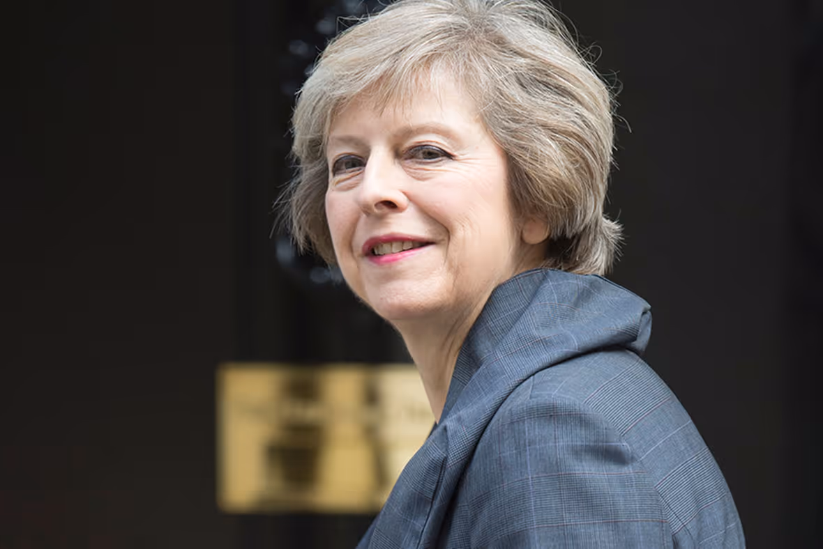 Theresa May é atacada, mas continua a defender a saída do Reino Unido da UE
