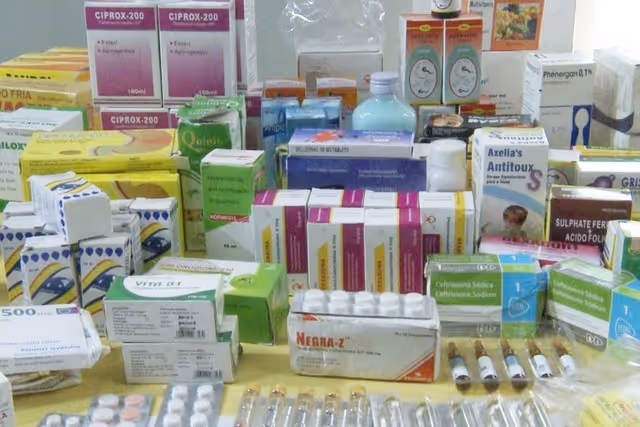 Angola abre concurso público para aquisição de medicamentos e outros meios