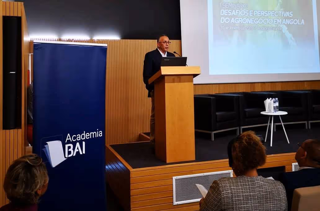 “É preciso pormos a nossa produção ao serviço da população e reduzir as importações”, afirma José Carlos Bettencourt