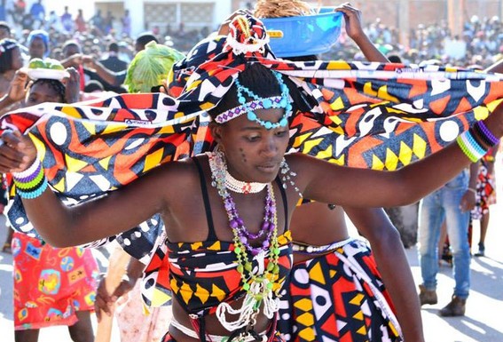 Huíla: Grupos carnavalescos desistem do desfile devido a dificuldades financeiras