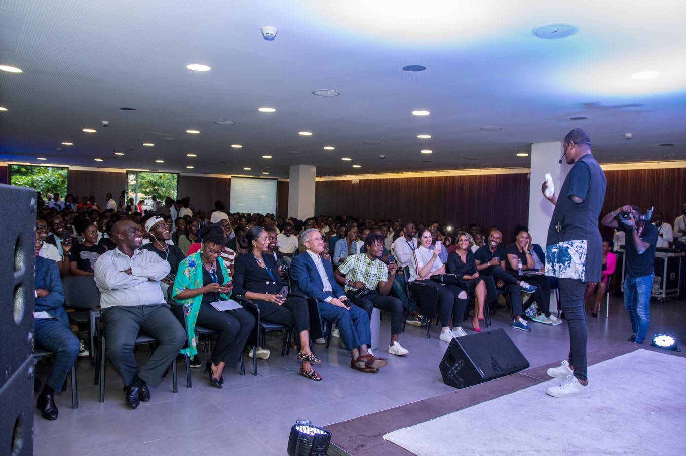 Kotingo leva “seu mundo, seu futuro” à Academia BAI e ganha recorde de público