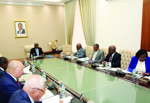 Governo quer revisar atribuição de bolsas de estudo