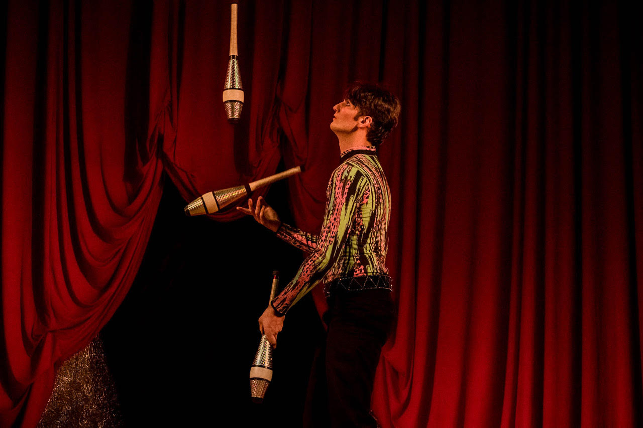 Companhia apresenta espectáculo de circo em Luanda