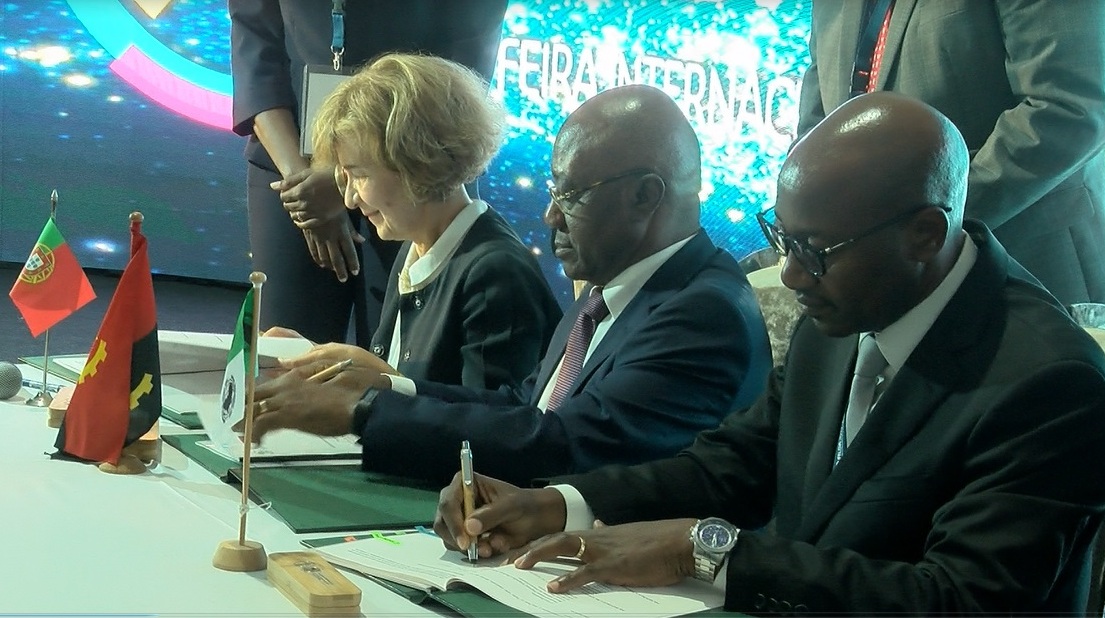 Angola assina “Compacto Lusófono”  com financiamento máximo de 1 milhão de dólares