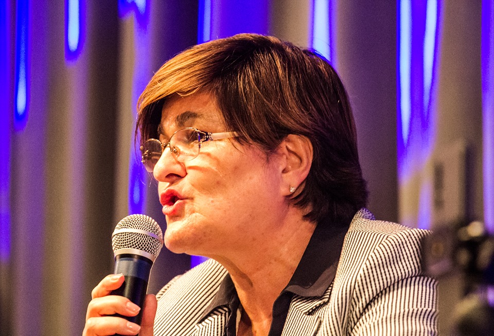 “Com um país deste, continuamos a comer do contentor”, lamenta Filomena Oliveira
