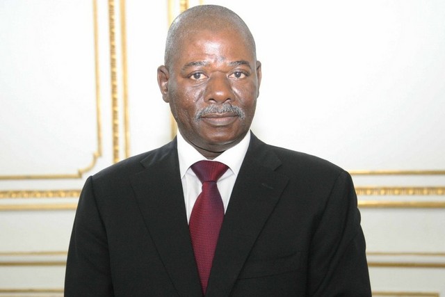 Governador preocupado com o número de estudantes que se formam sem oportunidade de emprego