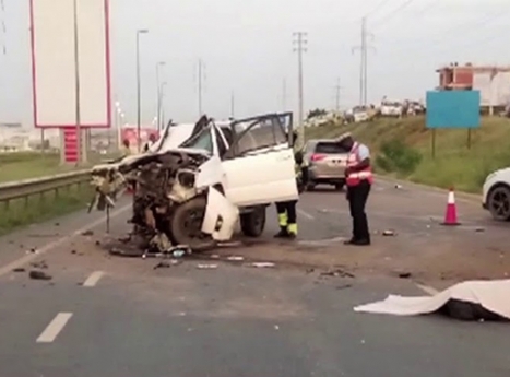 Acidente na via expressa causa uma morte e 26 feridos 