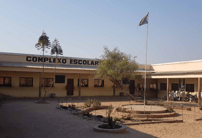 MED e BFA visitam escola de ensino especial