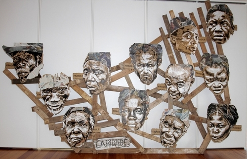 Exposição coloca em diálogo 16 artistas contemporâneos internacionais