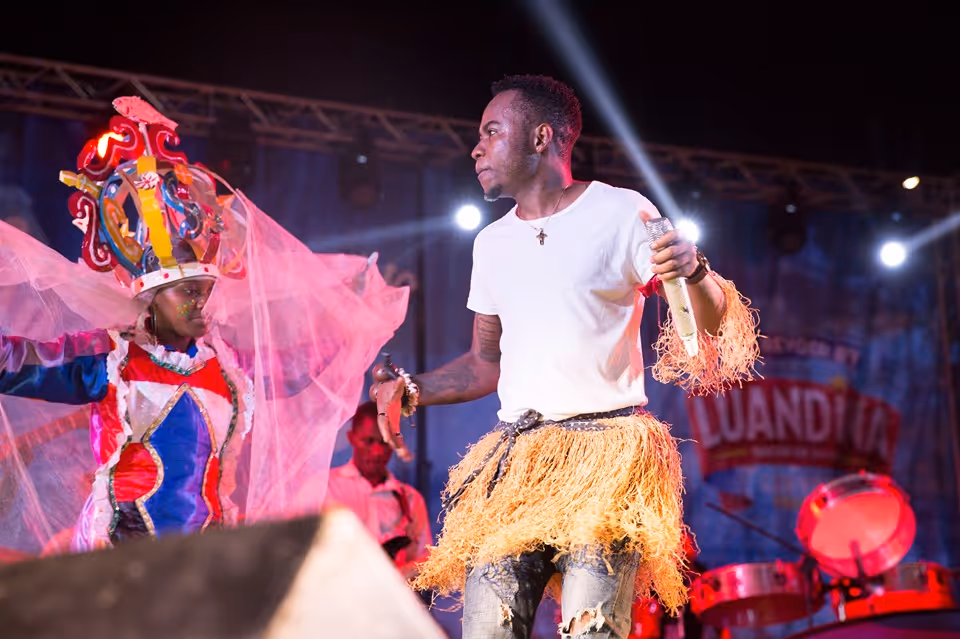 Puto Português partilha palco com a banda Chiclete com Banana