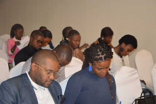 Estudantes universitários e gestores serão treinados em Oratória e Língua Portuguesa