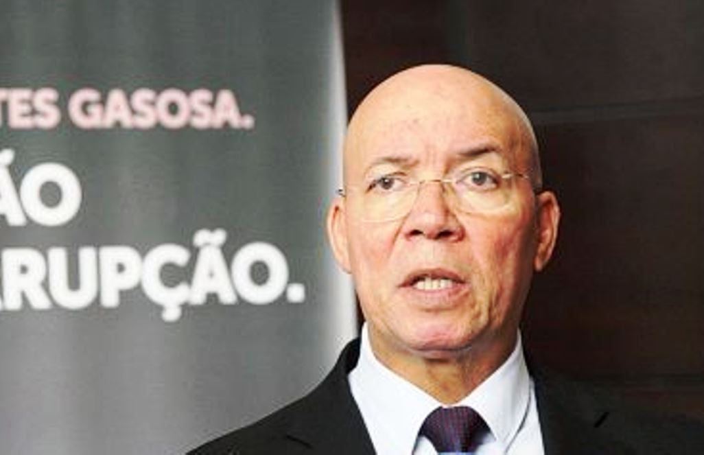 Ministro informa que Angola já recuperou mais de cinco mil milhões de dólares