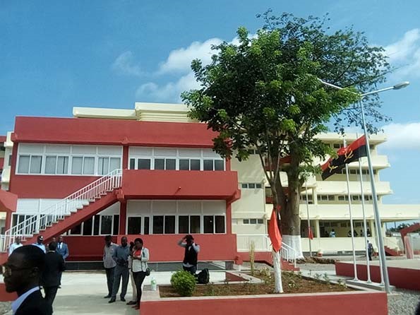 Dez anos depois, Escola Angola e Cuba reabre as portas para o ano lectivo 2020