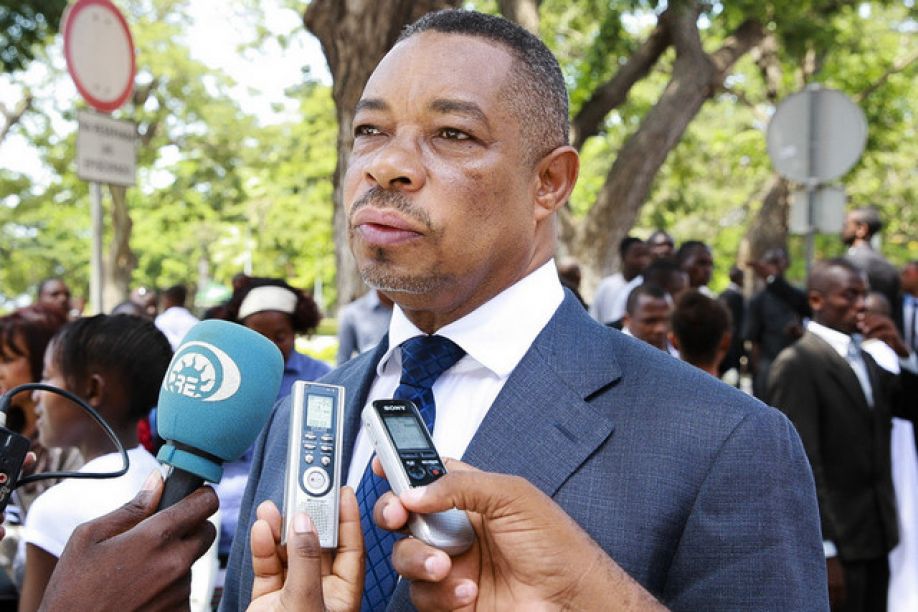 Eugénio Laborinho intensifica alerta para a segurança na fronteira Angola/Namíbia