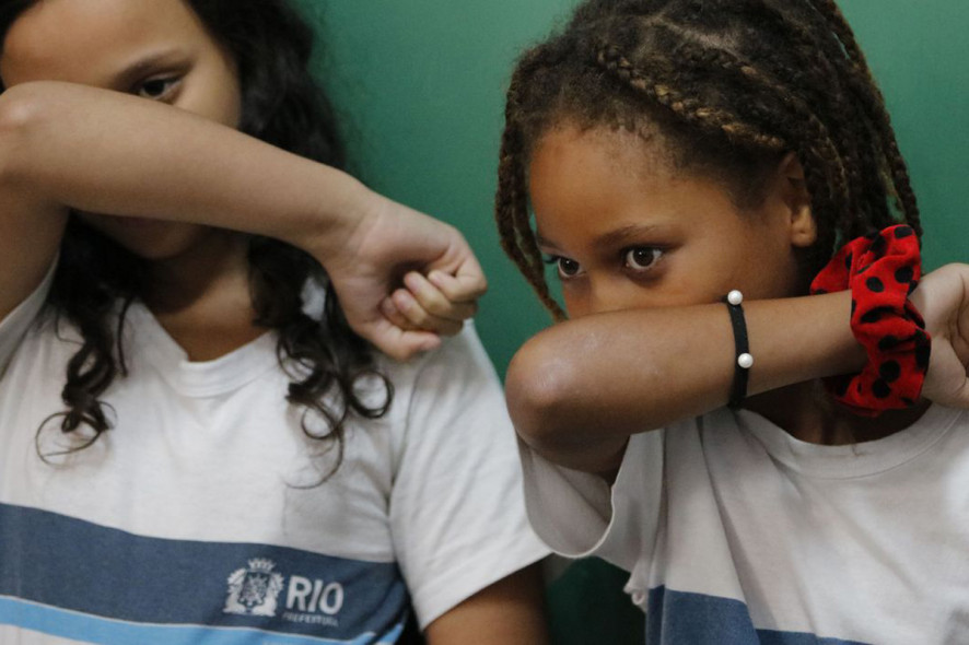 Como distinguir a Covid-19 da gripe e do resfriado