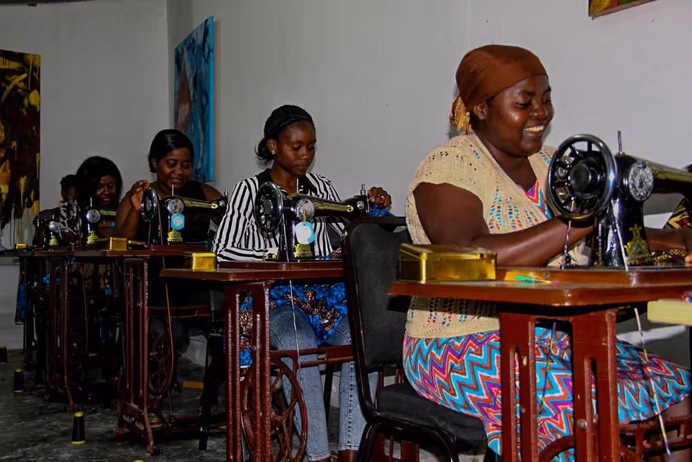 Famílias desfavorecidas da Ilha de Luanda vão beneficiar de máscaras produzidas pela Fundação Arte e Cultura