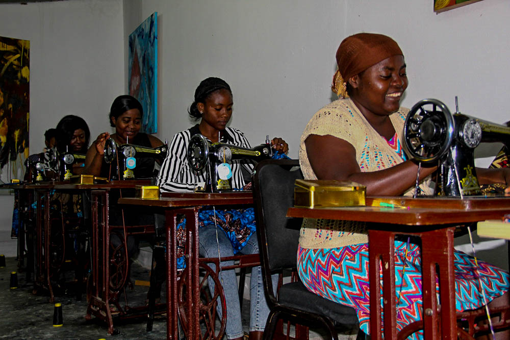 Famílias desfavorecidas da Ilha de Luanda vão beneficiar de máscaras produzidas pela Fundação Arte e Cultura