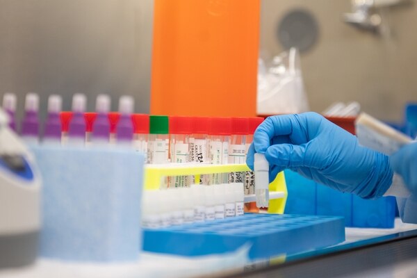 Novo coronavírus pode ter saído de laboratório em Wuhan 