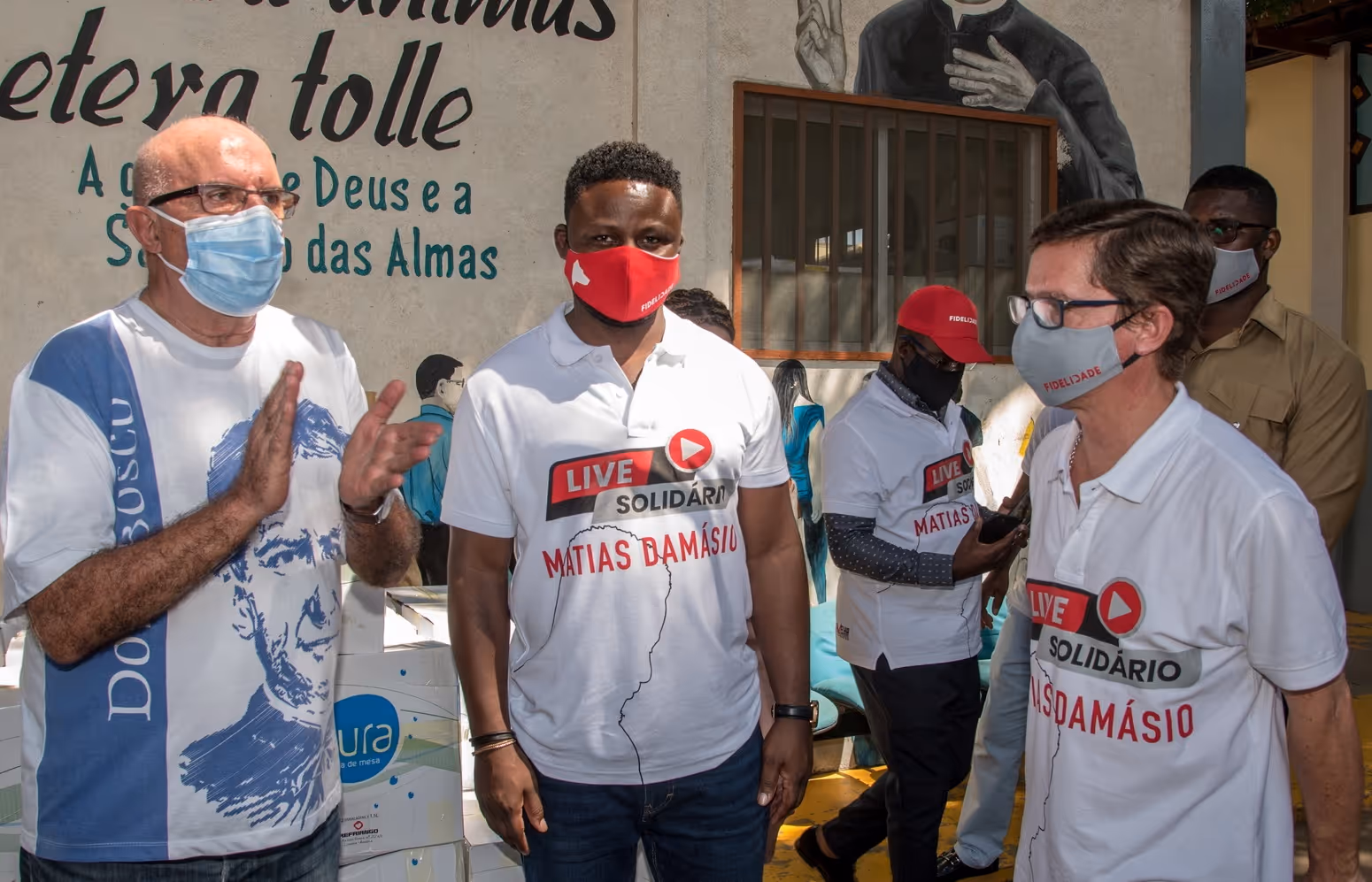 Matias Damásio arrecada mais de 147 mil toneladas de alimentos e entrega a instituições de caridade