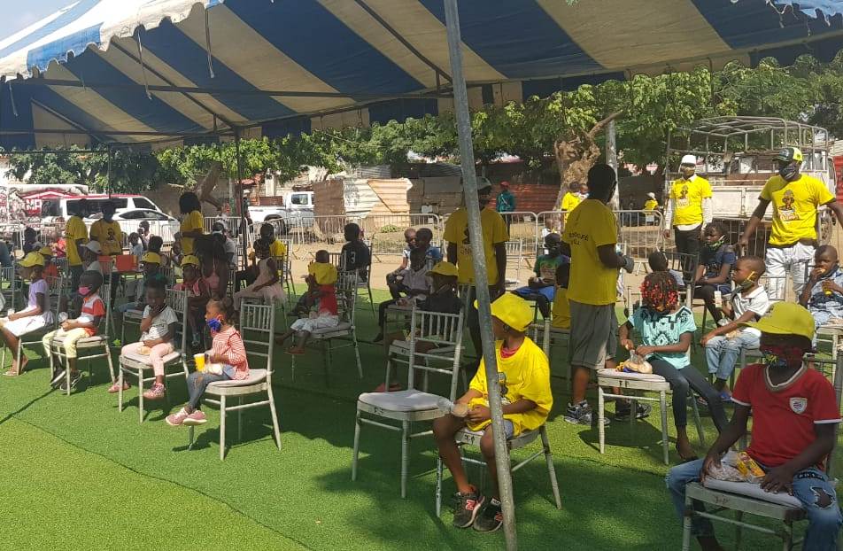 Programa Pão, Café & Leite contempla mais de 600 pessoas do 11 de Novembro