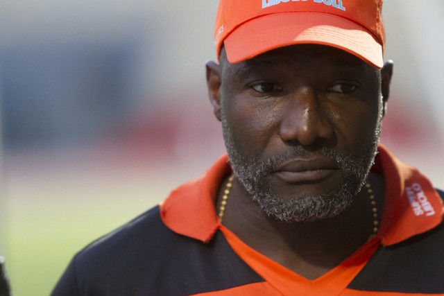 André Macanga larga Libolo	