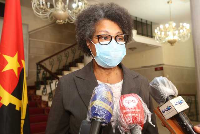 Relação com Portugal pretende reforçar o ensino da Língua Portuguesa, afirma ministra da Educação