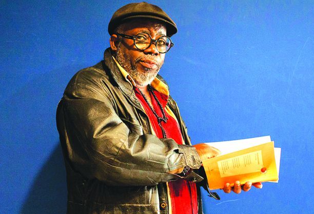 Lupito Feijóo lança obra em homenagem à mulher africana
