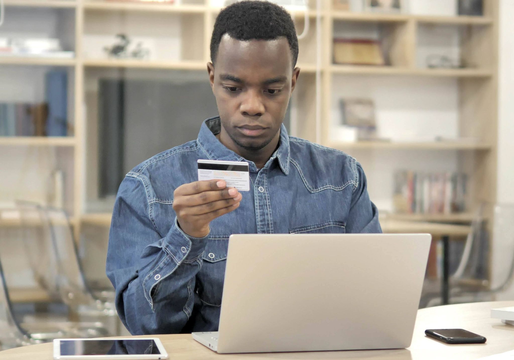 Digitalização da banca no “novo normal” será debatida amanhã