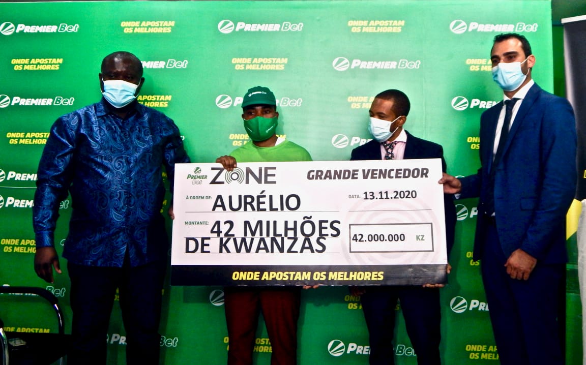 Premier Bet: Jovem ganha o maior prémio já visto em Angola